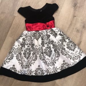 Size 6 Jona Michelle Holiday Dress